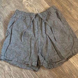 NWOT grey linen shorts